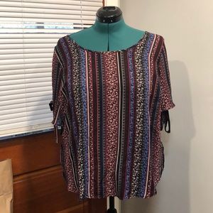 Boho Print Top with Buttoned Back (Torrid size 0)